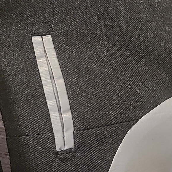 Charles Tyrwhitt -46R - Charcoal Suit (Jacket & Pants) -- NWOT - Never Worn!! - Picture 13 of 15